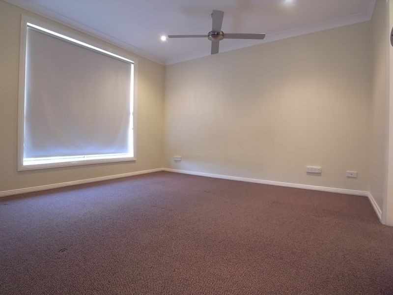 4 Lou Fisher Place, Muswellbrook NSW 2333