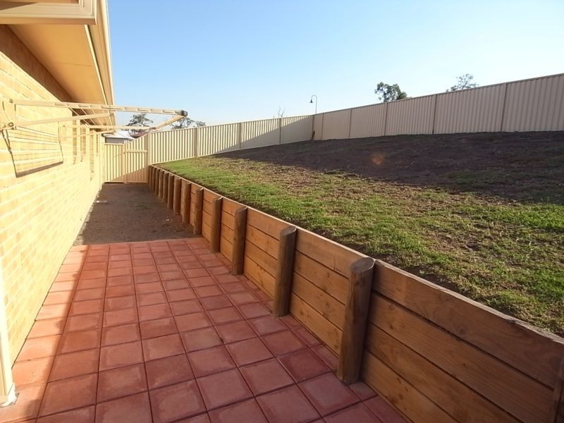 4 Lou Fisher Place, Muswellbrook NSW 2333