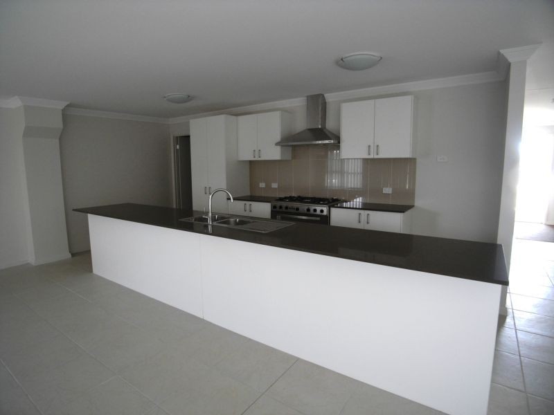 2/24 Fitzgerald Avenue, Muswellbrook NSW 2333