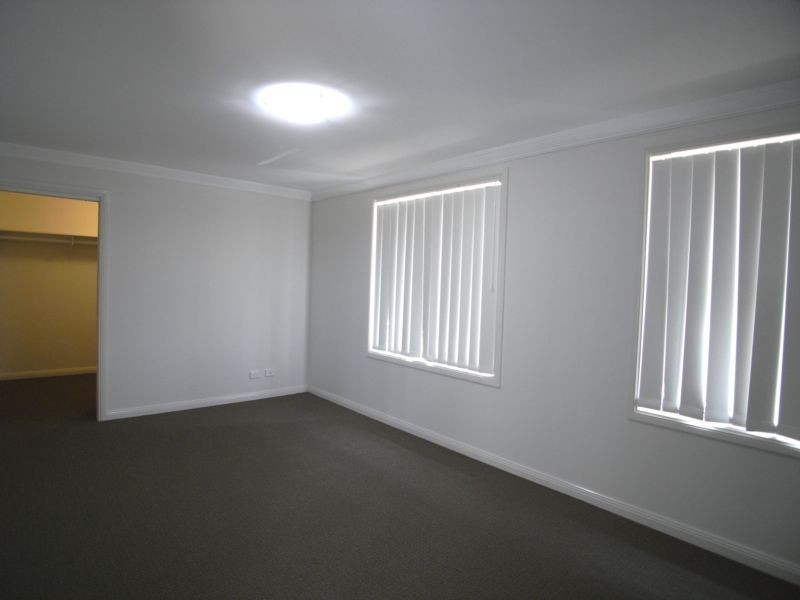 2/24 Fitzgerald Avenue, Muswellbrook NSW 2333