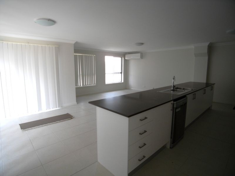 2/24 Fitzgerald Avenue, Muswellbrook NSW 2333