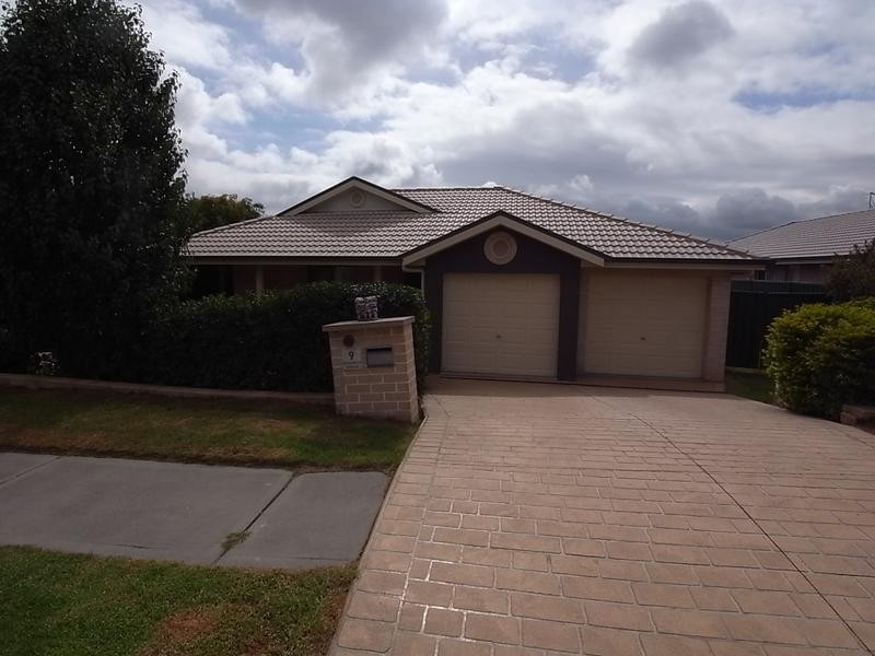 9 Wanaruah Cct, Muswellbrook NSW 2333