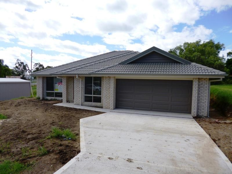64 St Andrews Street, Aberdeen NSW 2336