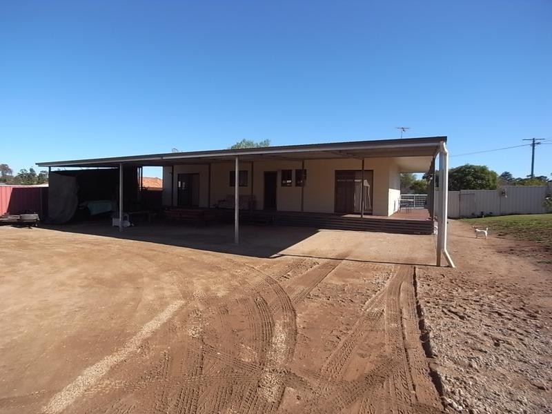 136-138 MacQueen Street, Aberdeen NSW 2336