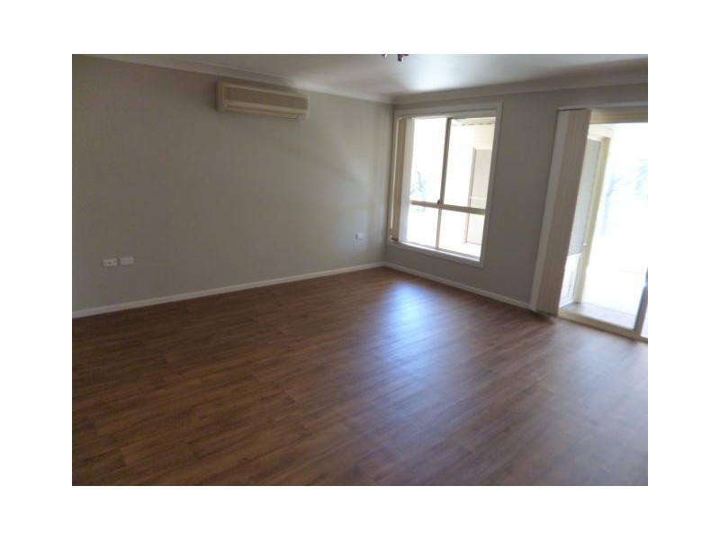 1/6 Hakea Drive, Muswellbrook NSW 2333