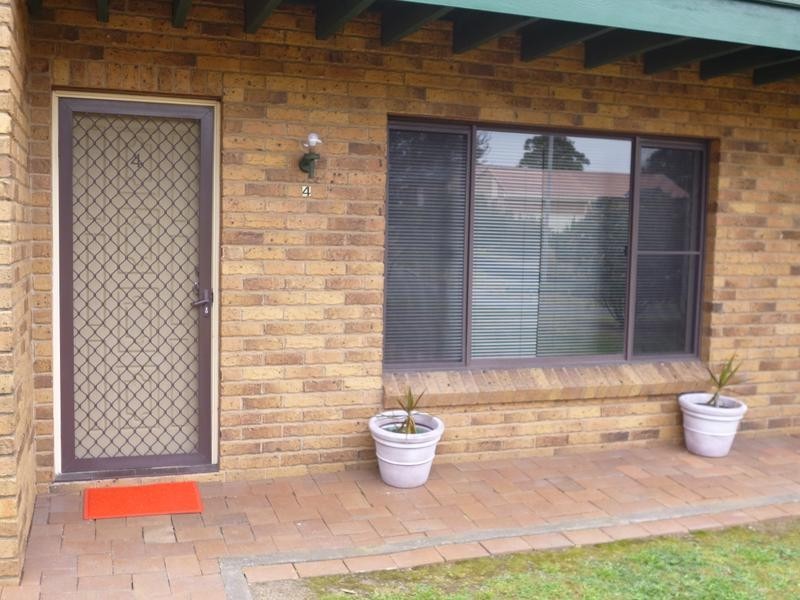 4/11 Ironbark rd, Muswellbrook NSW 2333