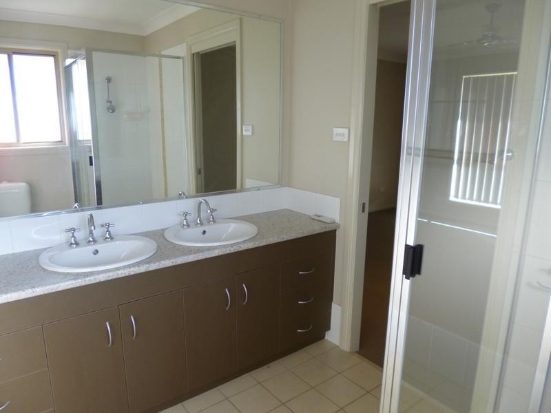 19 Dixon Cct, Muswellbrook NSW 2333