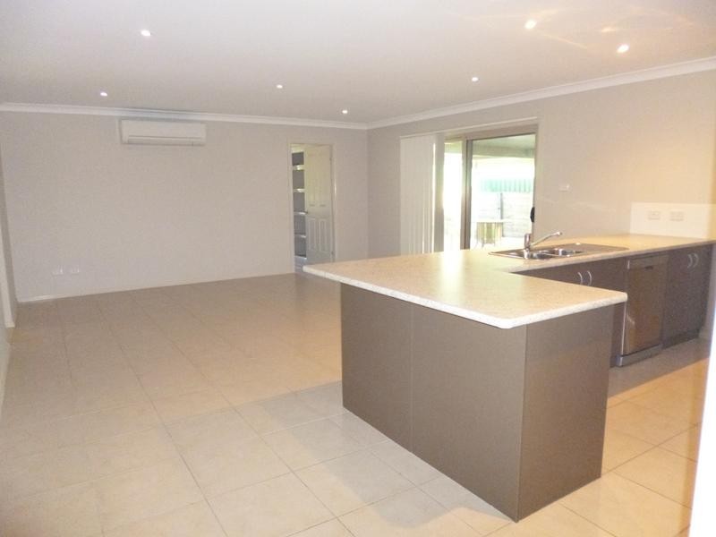 19 Dixon Cct, Muswellbrook NSW 2333