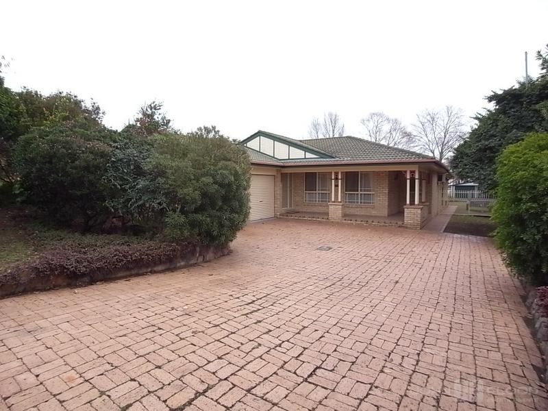 40 Claret Avenue, Muswellbrook NSW 2333