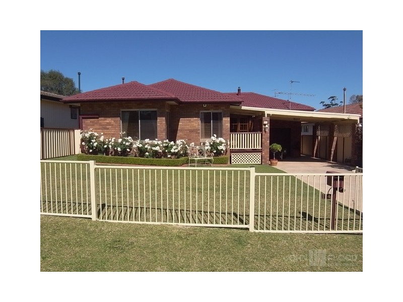 14 Ruth White Avenue, Muswellbrook NSW 2333