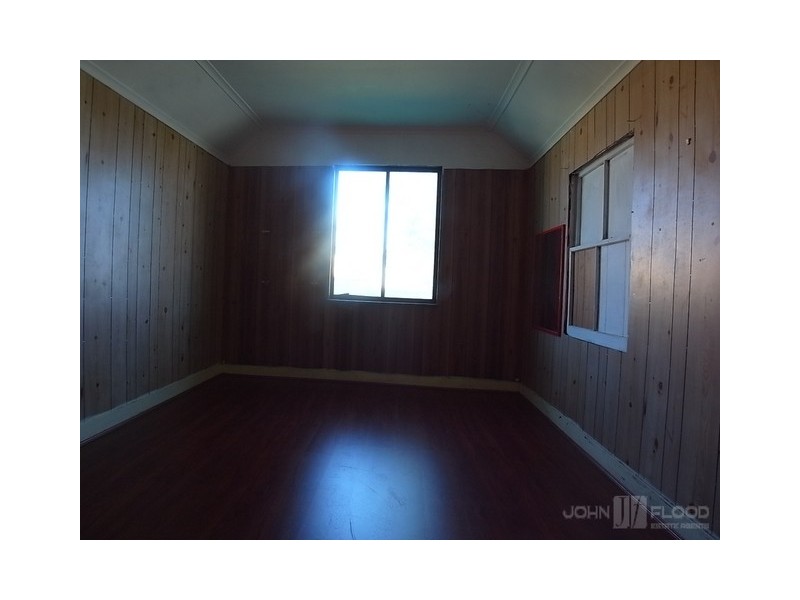 16 Mount Street, Aberdeen NSW 2336