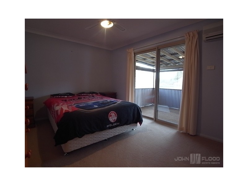 35 Mount Street, Aberdeen NSW 2336