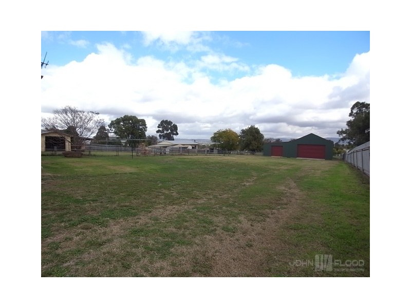 35 Mount Street, Aberdeen NSW 2336