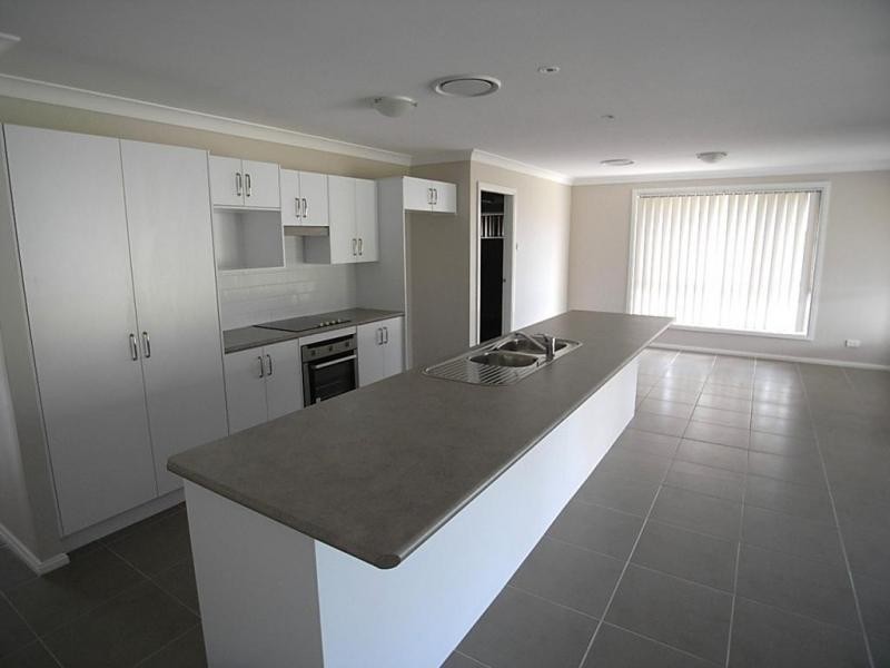 13 Day Street, Muswellbrook NSW 2333