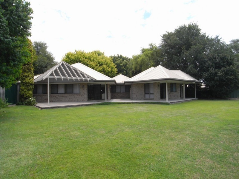 106 & 106a Maitland Street, Muswellbrook NSW 2333