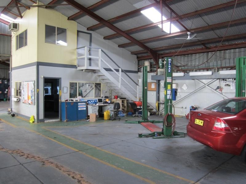 189-195 John Street, Singleton NSW 2330