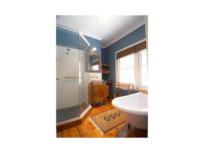 2 Hillview Ave, Muswellbrook NSW 2333