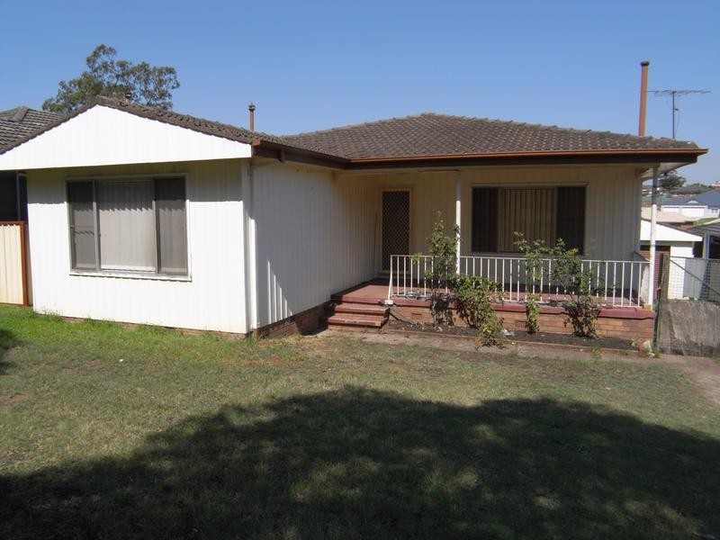 27 Adams Street, Muswellbrook NSW 2333