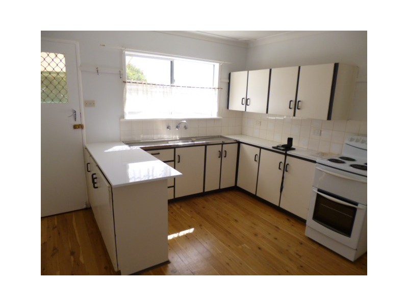 27 Adams Street, Muswellbrook NSW 2333
