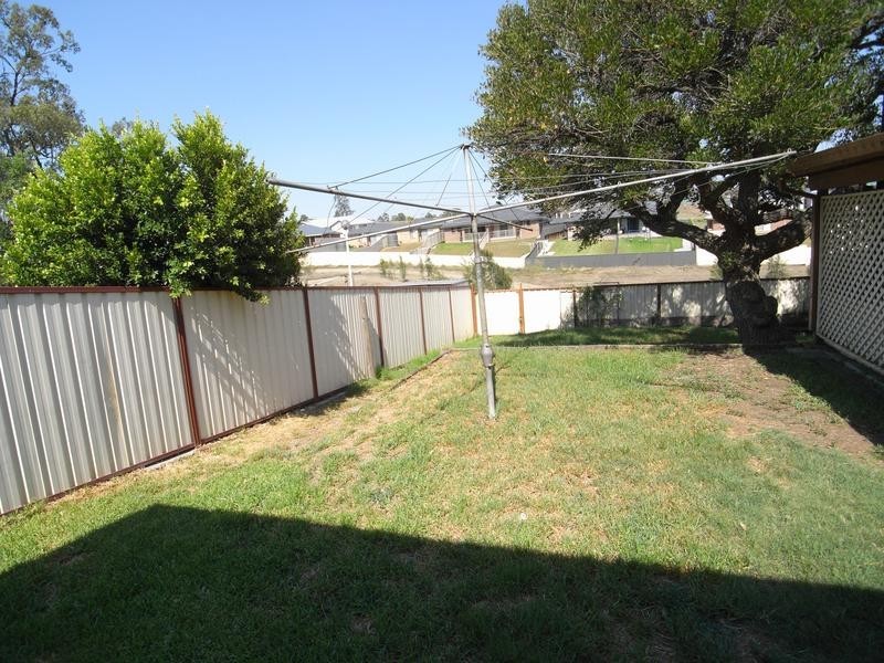27 Adams Street, Muswellbrook NSW 2333