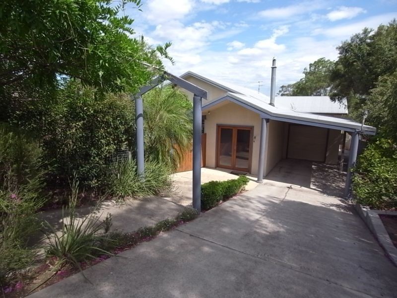 2 Hillview Avenue, Muswellbrook NSW 2333