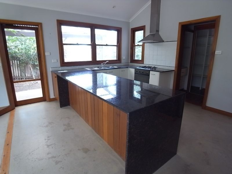 2 Hillview Avenue, Muswellbrook NSW 2333