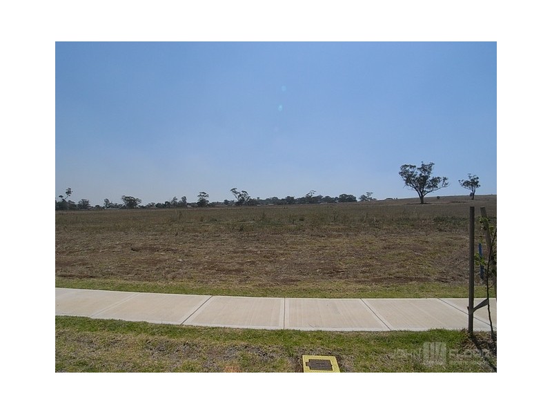 120 Perth Street, Aberdeen NSW 2336