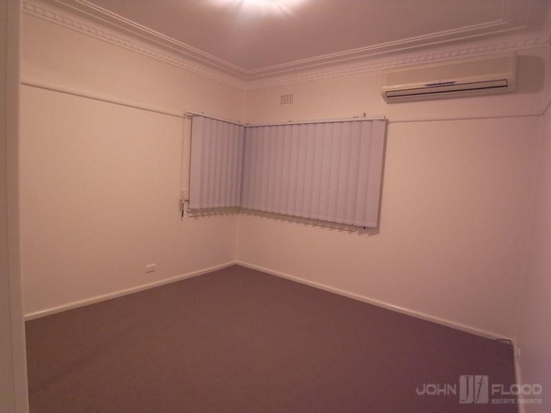 11 Carl Ln, Muswellbrook NSW 2333