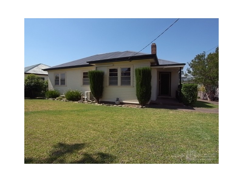 8 Manning Street, Muswellbrook NSW 2333