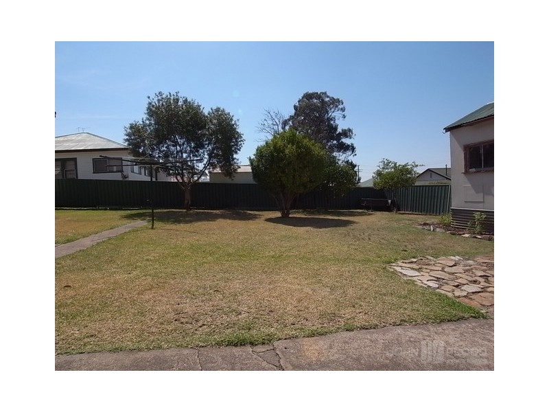 8 Manning Street, Muswellbrook NSW 2333
