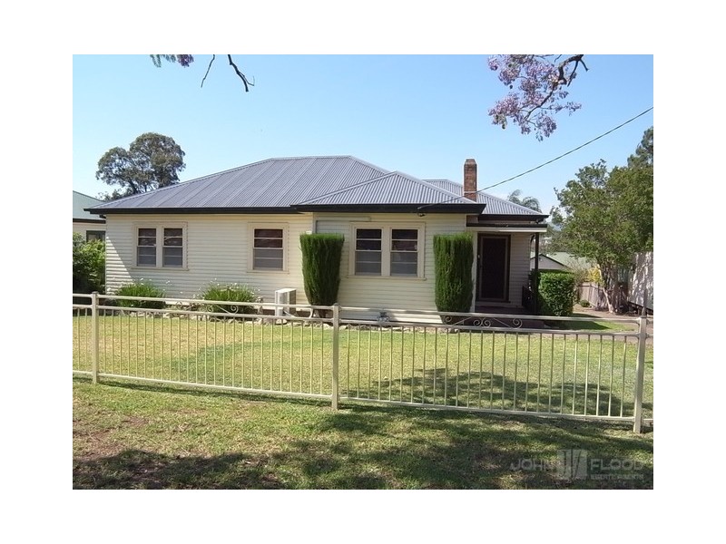 8 Manning Street, Muswellbrook NSW 2333