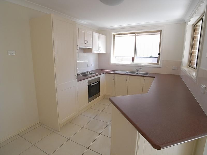 1/9 Lou Fisher Pl, Muswellbrook NSW 2333