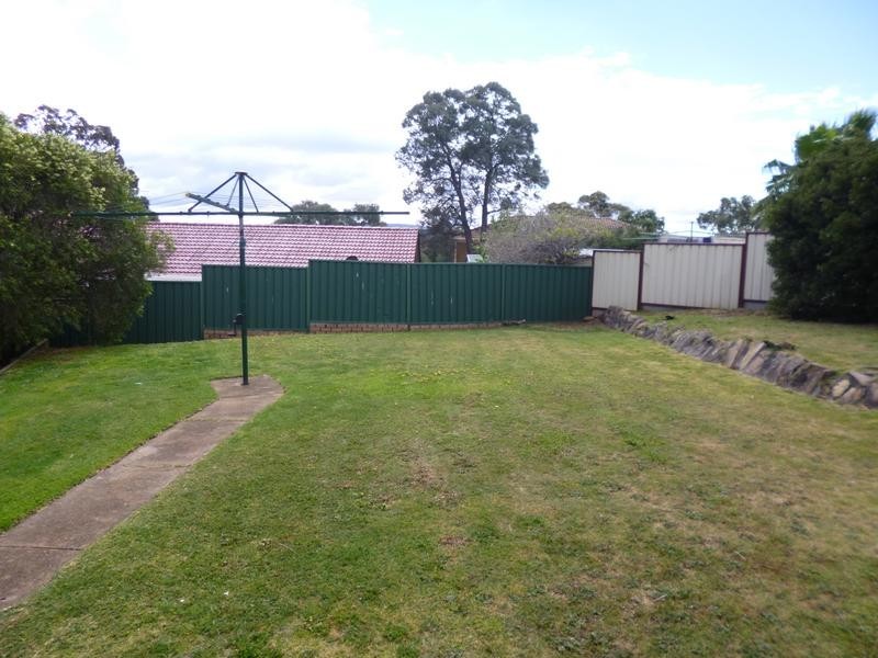 9 Peppermint Rd, Muswellbrook NSW 2333