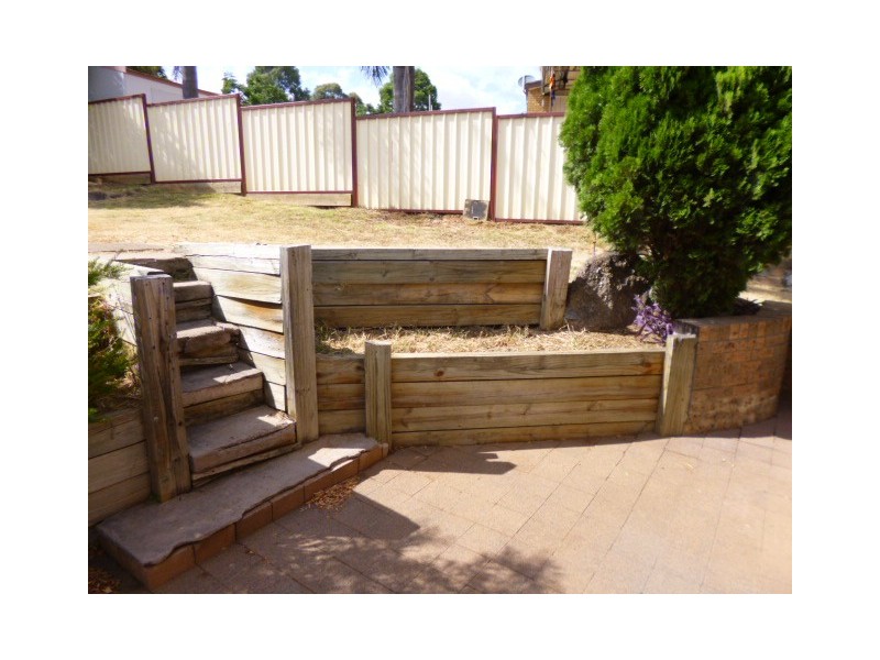 9 Peppermint Rd, Muswellbrook NSW 2333