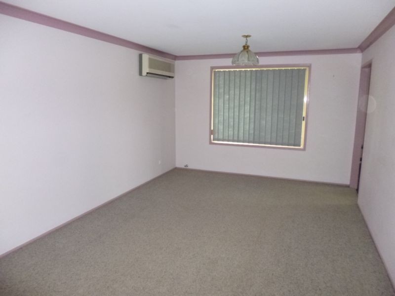 12 Claret Ave, Muswellbrook NSW 2333