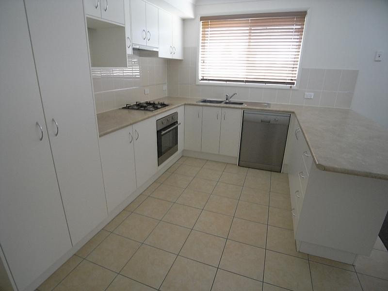 2/166 Queen Street, Muswellbrook NSW 2333