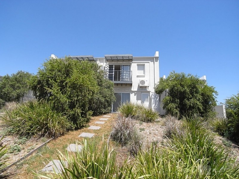 9/15 Lofberg Circuit, Muswellbrook NSW 2333