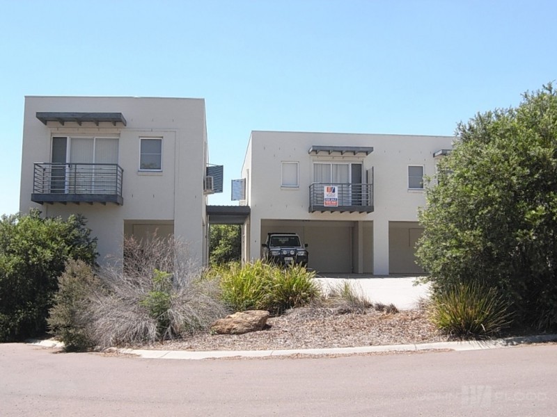 9/15 Lofberg Circuit, Muswellbrook NSW 2333