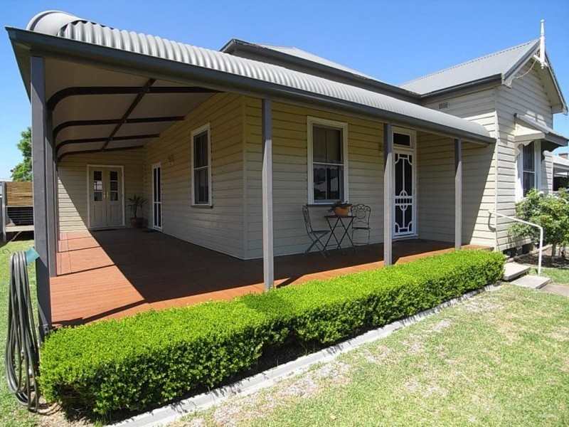 19 Crinoline Street, Denman NSW 2328