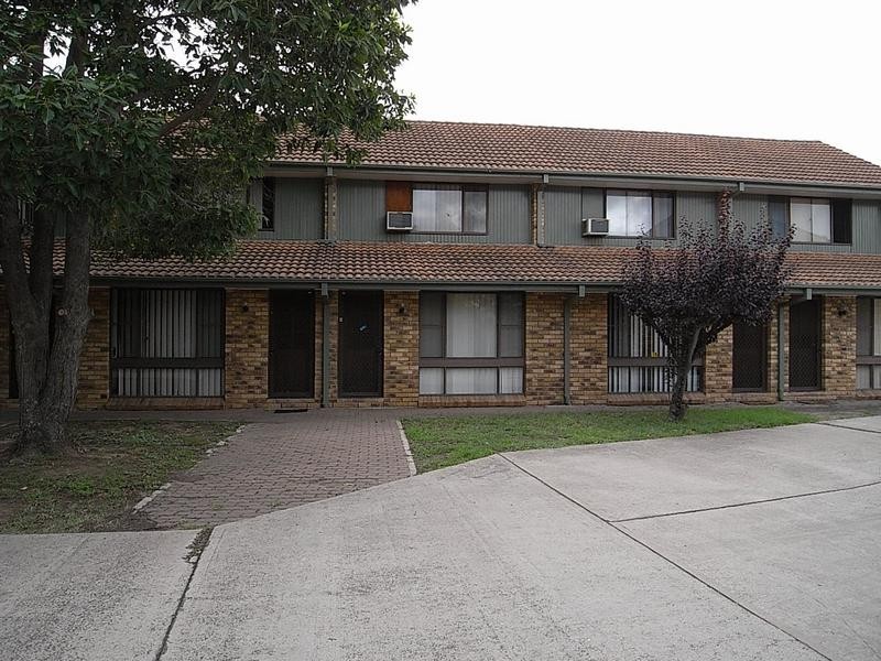 10/1 McClintock Drive, Muswellbrook NSW 2333