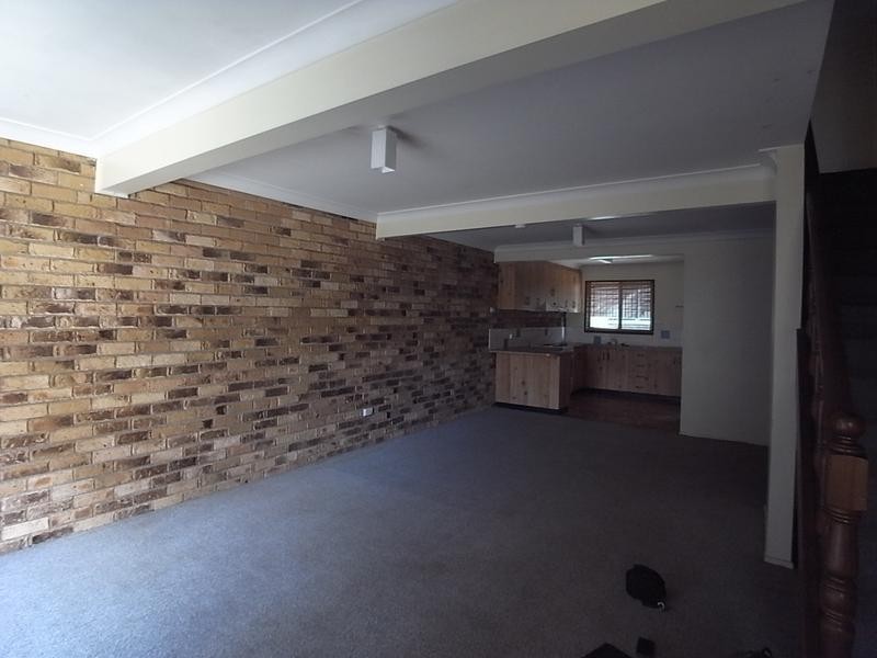 10/1 McClintock Drive, Muswellbrook NSW 2333