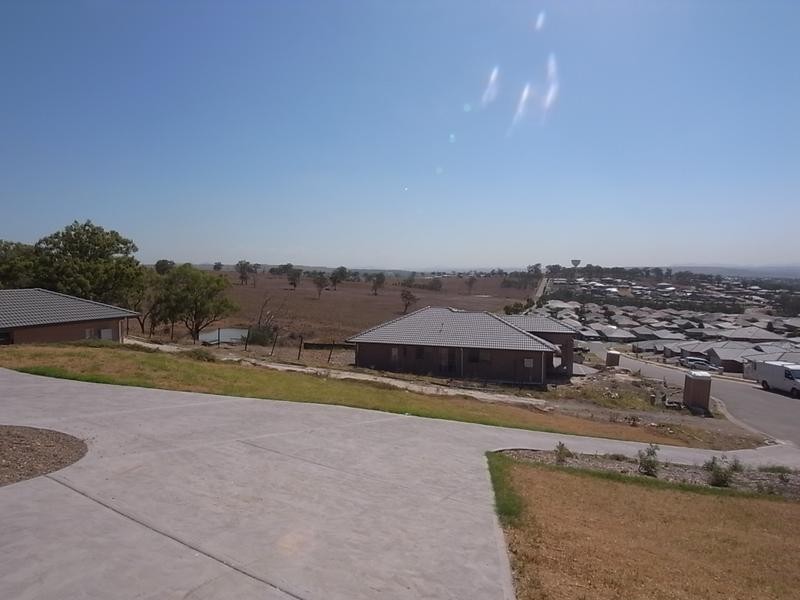 16a Chivers Circuit, Muswellbrook NSW 2333