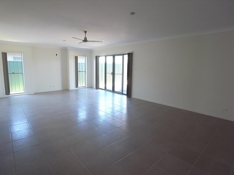 16b Chivers Circuit, Muswellbrook NSW 2333