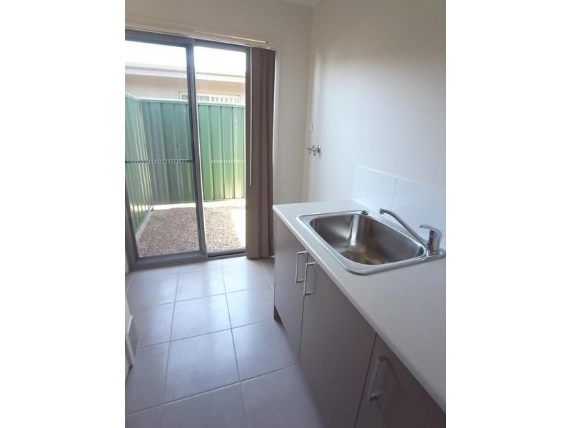 16b Chivers Circuit, Muswellbrook NSW 2333
