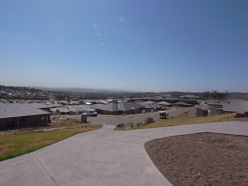 16b Chivers Circuit, Muswellbrook NSW 2333