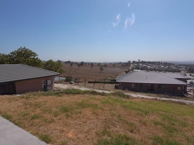 16b Chivers Circuit, Muswellbrook NSW 2333