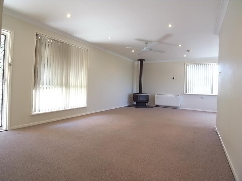 6 St James Crescent, Muswellbrook NSW 2333