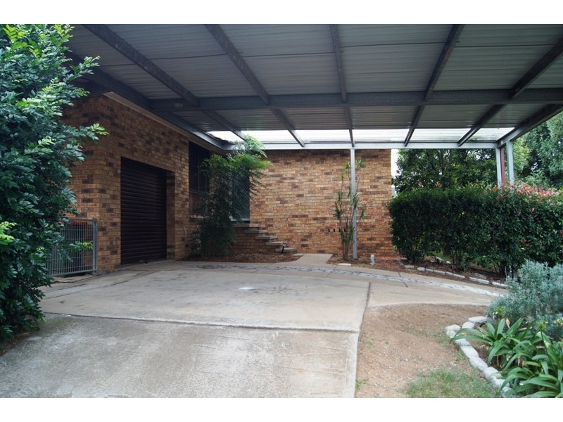 8 Lexia Street, Muswellbrook NSW 2333