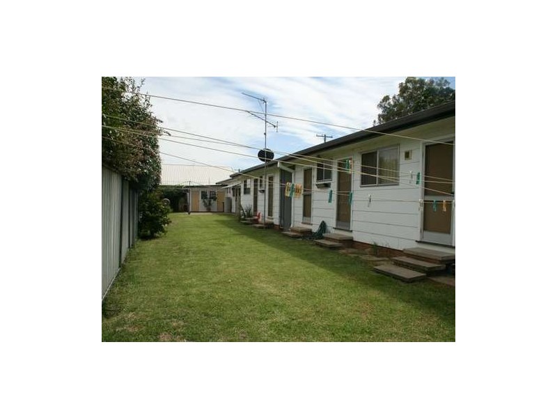 2/23 Waverly Street, Scone NSW 2337