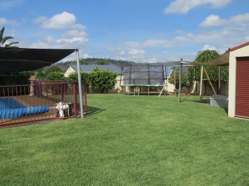 25 Gordon Street, Aberdeen NSW 2336